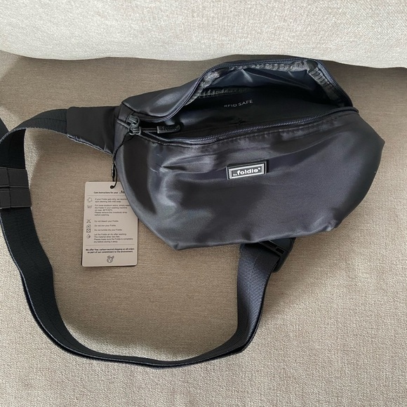 ifoldie Other - fannypack by ifoldie